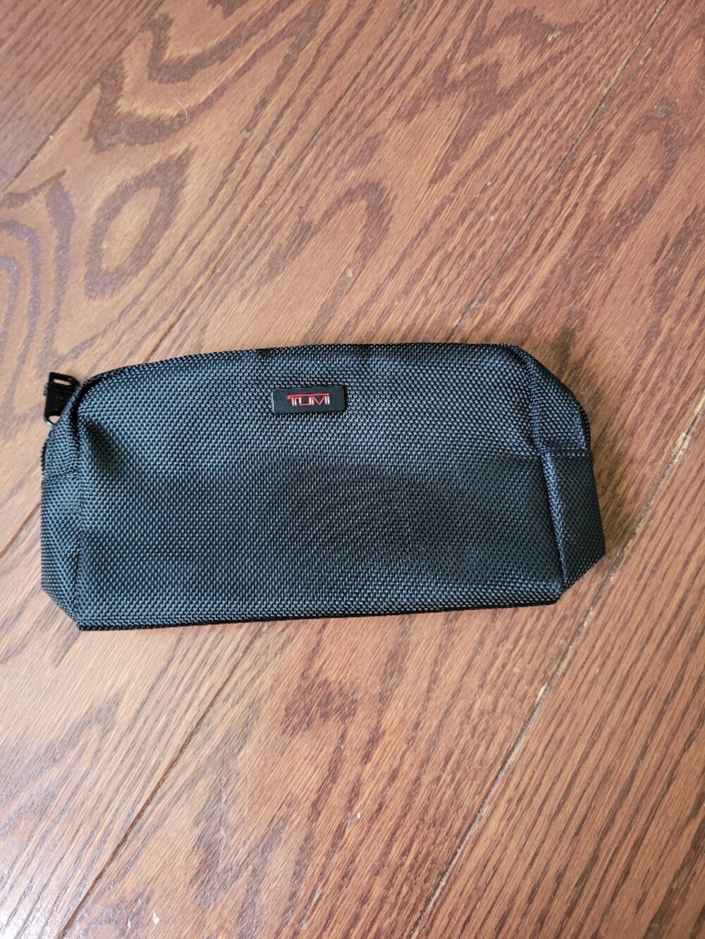 NWOT TUMI For DELTA First Class Black Nylon Travel Toiletry Bag Zipper Pouch